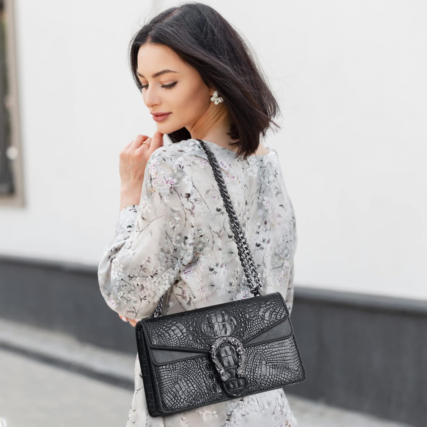 MYHOZEE Crossbody Bags for Women - Snake Printed Clutch Purses Leather Chain Shoulder Bags Evening Handbags